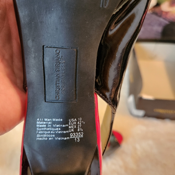 Heels - Picture 2 of 7